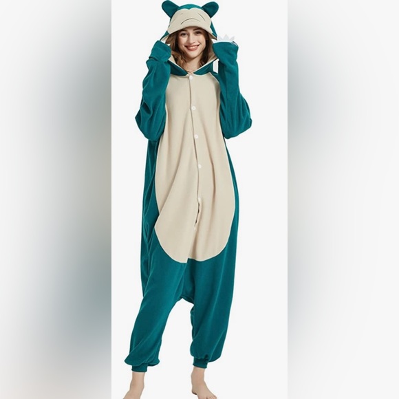 Adult Snorlax Onesie - Picture 4 of 5